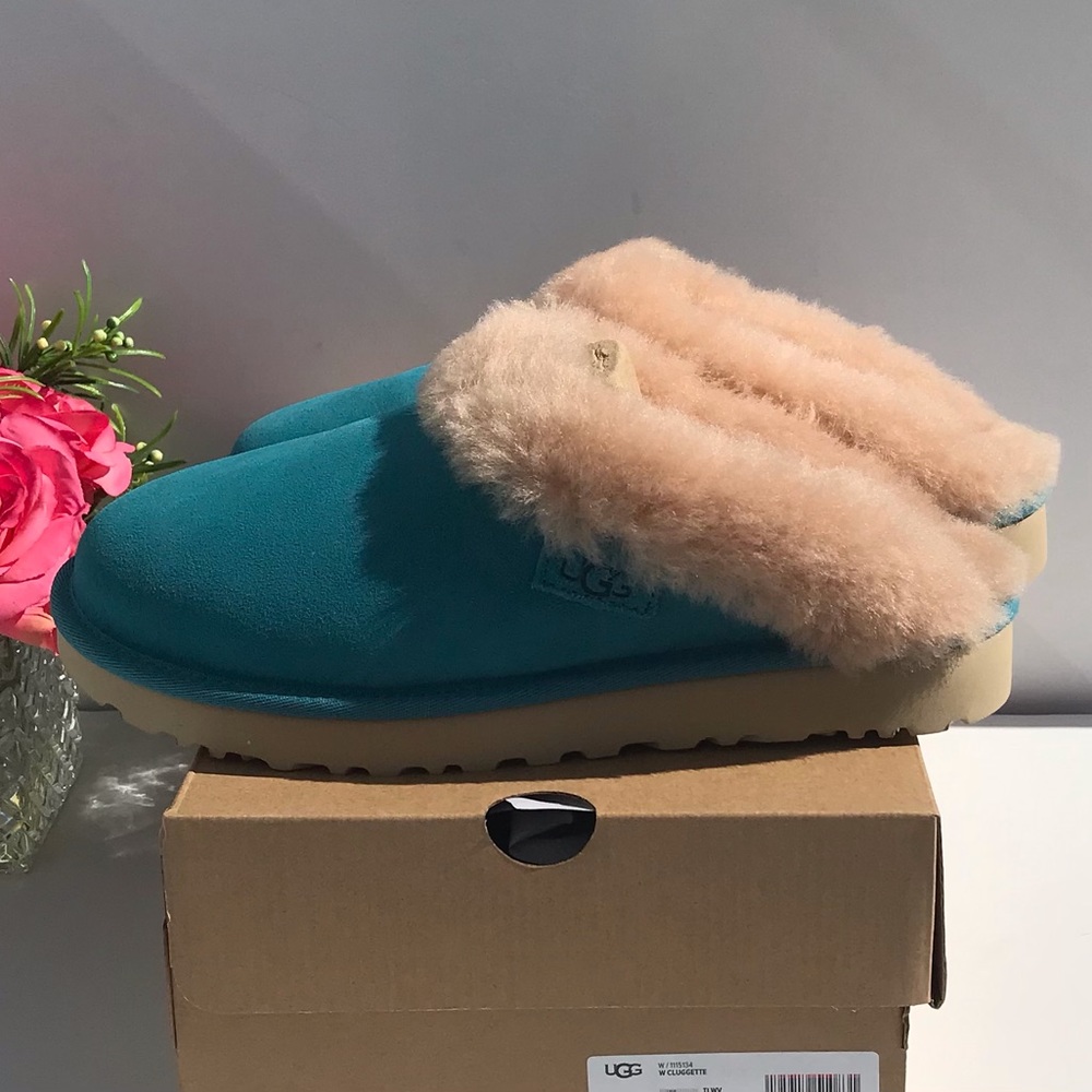 UGG Cluggette Slippers - Picture 8 of 9